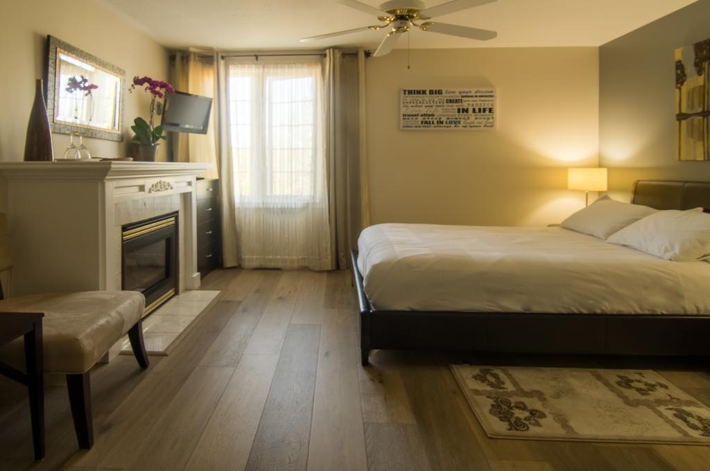 In Elegance Bed & Breakfast Niagara-on-the-Lake ภายนอก รูปภาพ